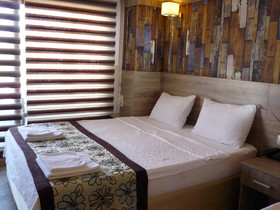 Street 61 Studio Hotel
