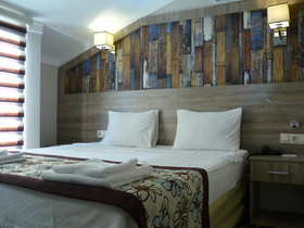 Street 61 Studio Hotel