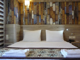 Street 61 Studio Hotel
