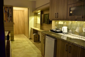 Street 61 Studio Hotel