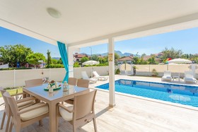 Villa Mina