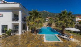 Fours Seasons Villa 7