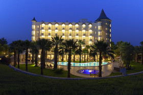 X Life Hotel