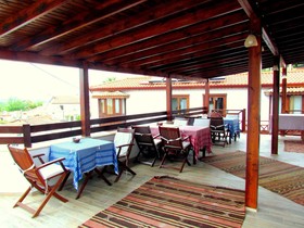 Amazon Petite Palace