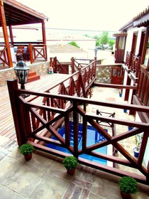 Amazon Petite Palace