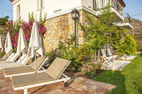 Swan Lake Boutique Hotel