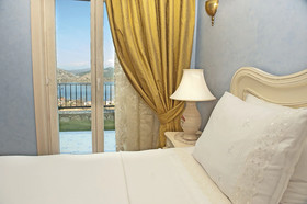 Swan Lake Boutique Hotel