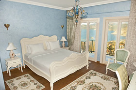 Swan Lake Boutique Hotel