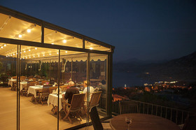 Swan Lake Boutique Hotel