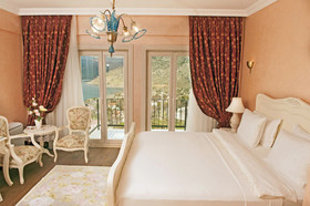 Swan Lake Boutique Hotel