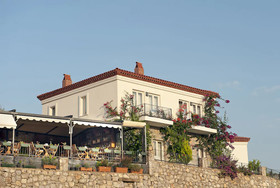 Swan Lake Boutique Hotel