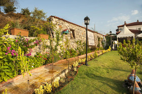 Swan Lake Boutique Hotel