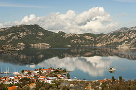 Swan Lake Boutique Hotel