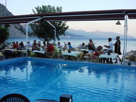 Özcan Beach Hotel