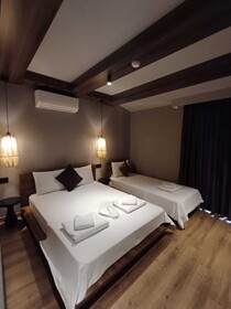 Elia Otel Urla