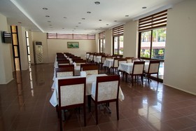 Yaman Life Hotel