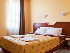 Bella Rose Suit Hotel