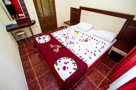 Blue Wave Suite Hotel