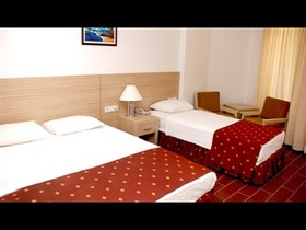 Boulevard Hotel