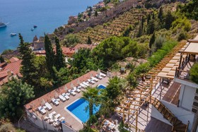 Castle Boutique Hotel