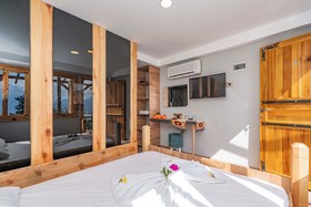 Castle Boutique Hotel