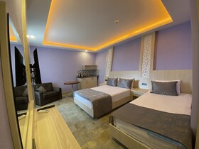 Castle Light Boutique