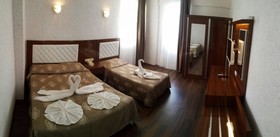 Club Bayar Beach Hotel