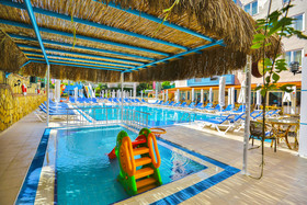 Club Big Blue Suite Hotel