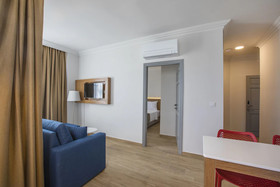 Comfort Suites