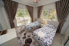 Emre Residence