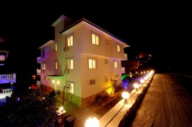 Emre Residence