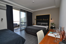 En Vie Beach Boutique Hotel