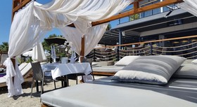 En Vie Beach Boutique Hotel