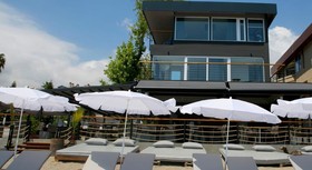 En Vie Beach Boutique Hotel