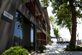 En Vie Beach Boutique Hotel