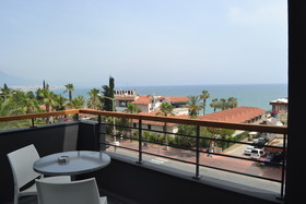 En Vie Beach Boutique Hotel