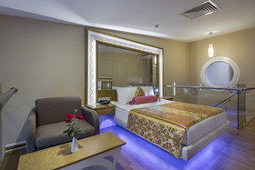 Granada Luxury Okurcalar