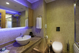 Granada Luxury Okurcalar