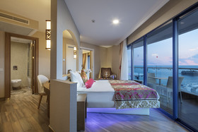 Granada Luxury Okurcalar