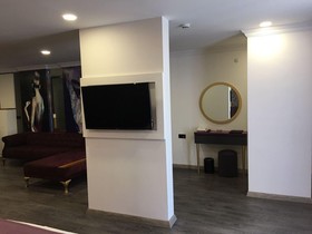 Karikatur Bi Hotel