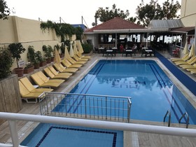 Muz Hotel