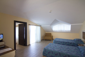 Kaila Krizantem Hotel