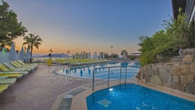 Illusion Beach & Club Hotel