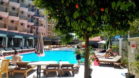 Monte Carlo Hotel