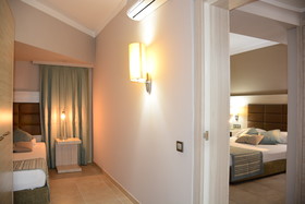 Palmeras Beach Hotel