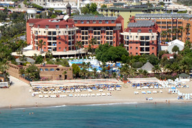 Palmeras Beach Hotel