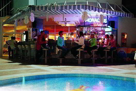 Mesut Hotel Family