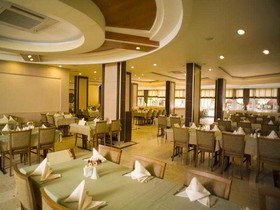 Riviera Hotel & Spa