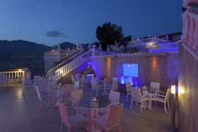 Sunny Hill Alya Hotel