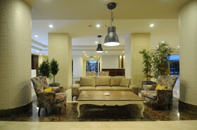 Gold City Hotel